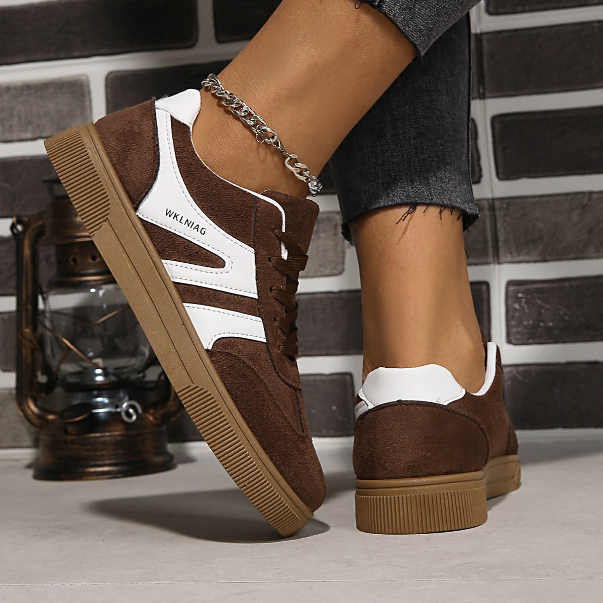 Women's Retro Casual Round-Toe Sports Fashion Flat-Soled Sneakers