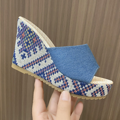 Fashionable Outdoor Open-Toe Wedge Sandals With Wide Strap For Women